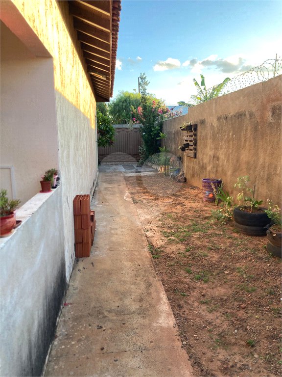 Casa à venda com 3 quartos em Parque dos Ipês I, Ponta Porã, MS