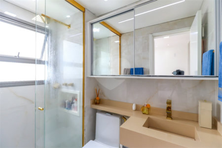 Apartamento à venda com 3 quartos, sendo 1 suíte, em Santo Amaro, São Paulo, SP