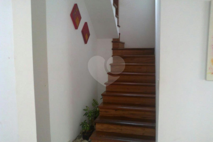 Sobrado à venda com 5 suítes em Enseada, Bertioga, SP