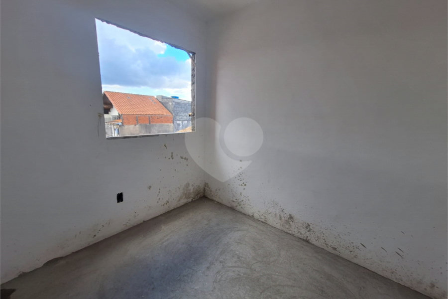 Casa à venda com 2 quartos no condomínio Ângelo Calandrino, São Paulo - SP