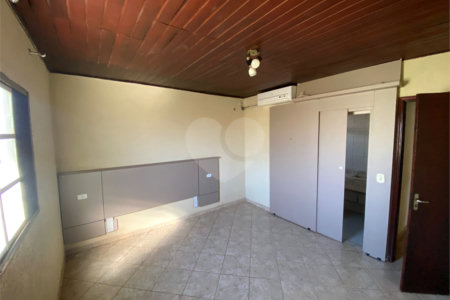 Casa à venda com 2 quartos, sendo 1 suíte, em Vila Renô, Ponta Porã, MS