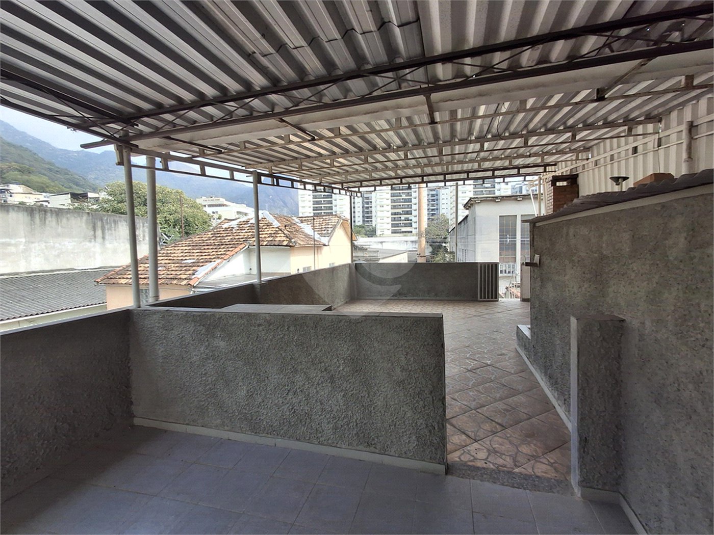Casa à venda com 6 quartos, sendo 1 suíte, em Andaraí, Rio de Janeiro, RJ