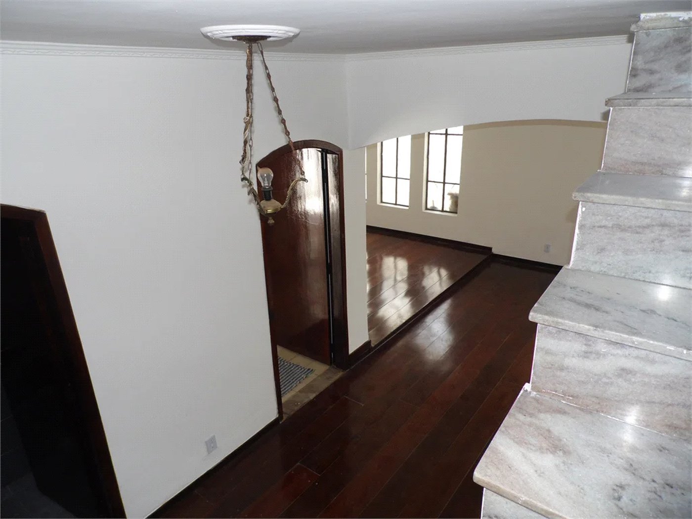 Casa à venda com 5 quartos, sendo 3 suítes, em Vila São Francisco, São Paulo, SP