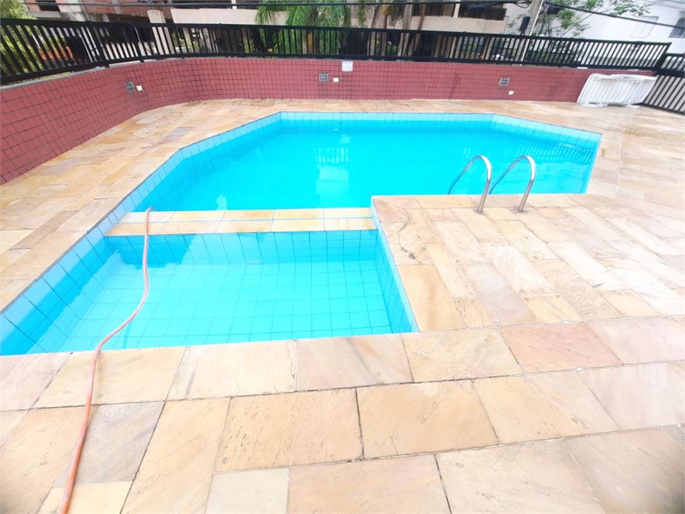 Apartamento com 2 dormitórios à venda, 139 m² por R$ 580.000,00 - Jardim São Miguel - Guarujá/SP