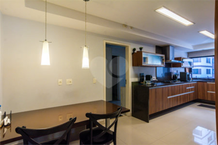 Apartamento à venda com 3 suítes em Granja Julieta, São Paulo, SP