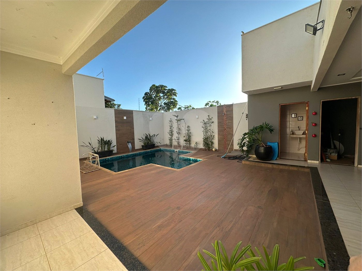 Casa à venda com 3 suítes em Cidade Jardim, Araraquara, SP