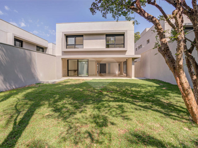 Casa à venda com 4 suítes no condomínio Hípica Max Garden, São Paulo - SP