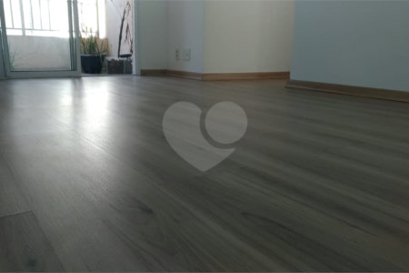 Apartamento à venda com 3 quartos, sendo 1 suíte,  em Vila Caraguatá, São Paulo, SP