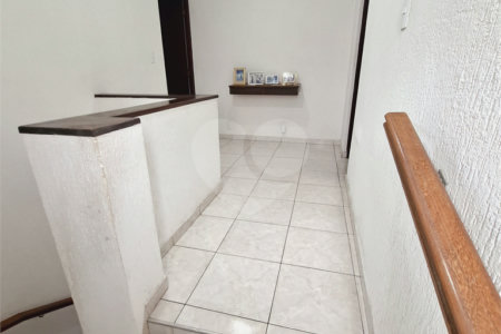 Sobrado à venda com 4 quartos, sendo 2 suítes, em Interlagos, São Paulo, SP