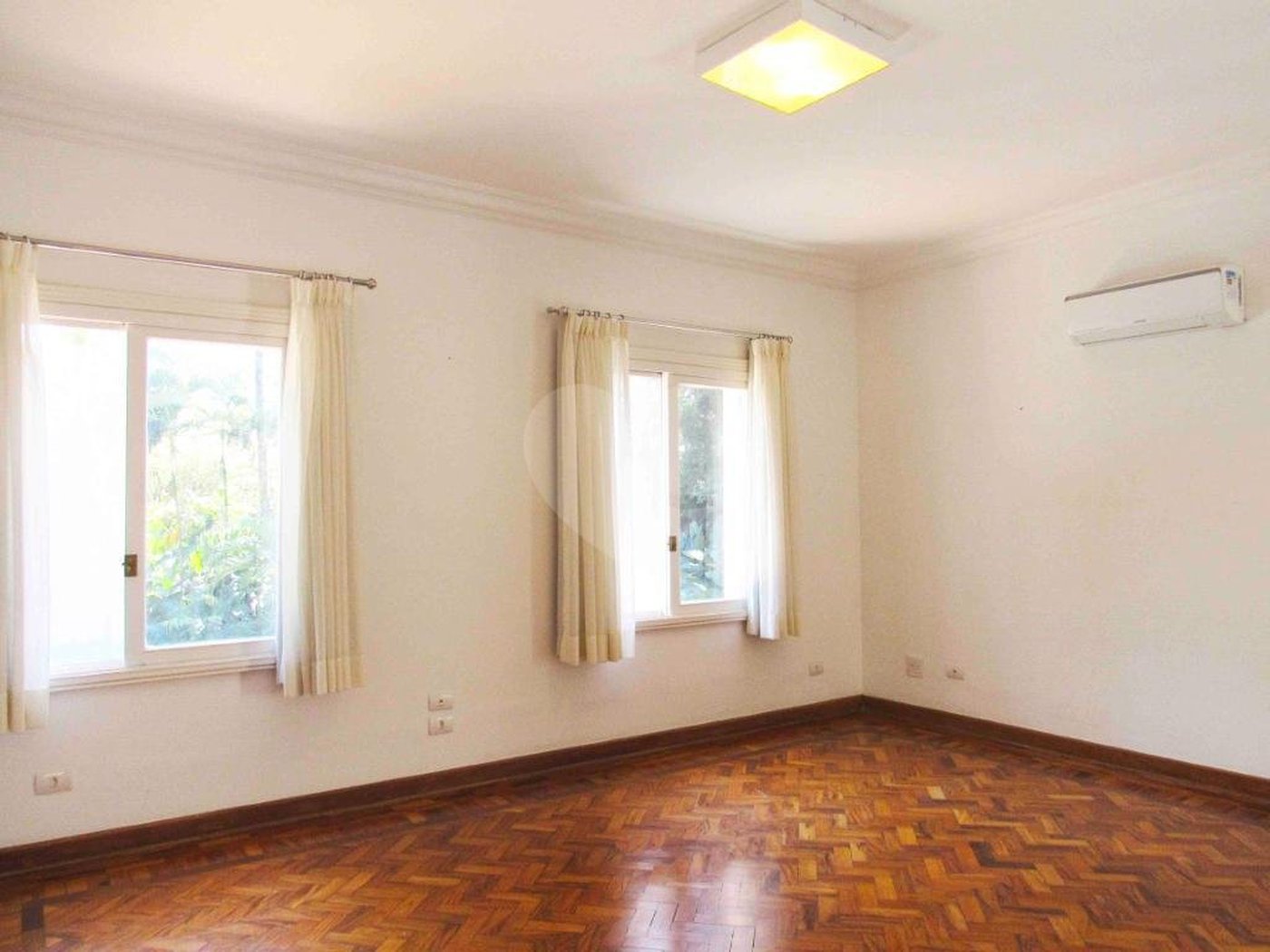 Casa à venda com 4 suítes no condomínio Chácara Flora, São Paulo - SP
