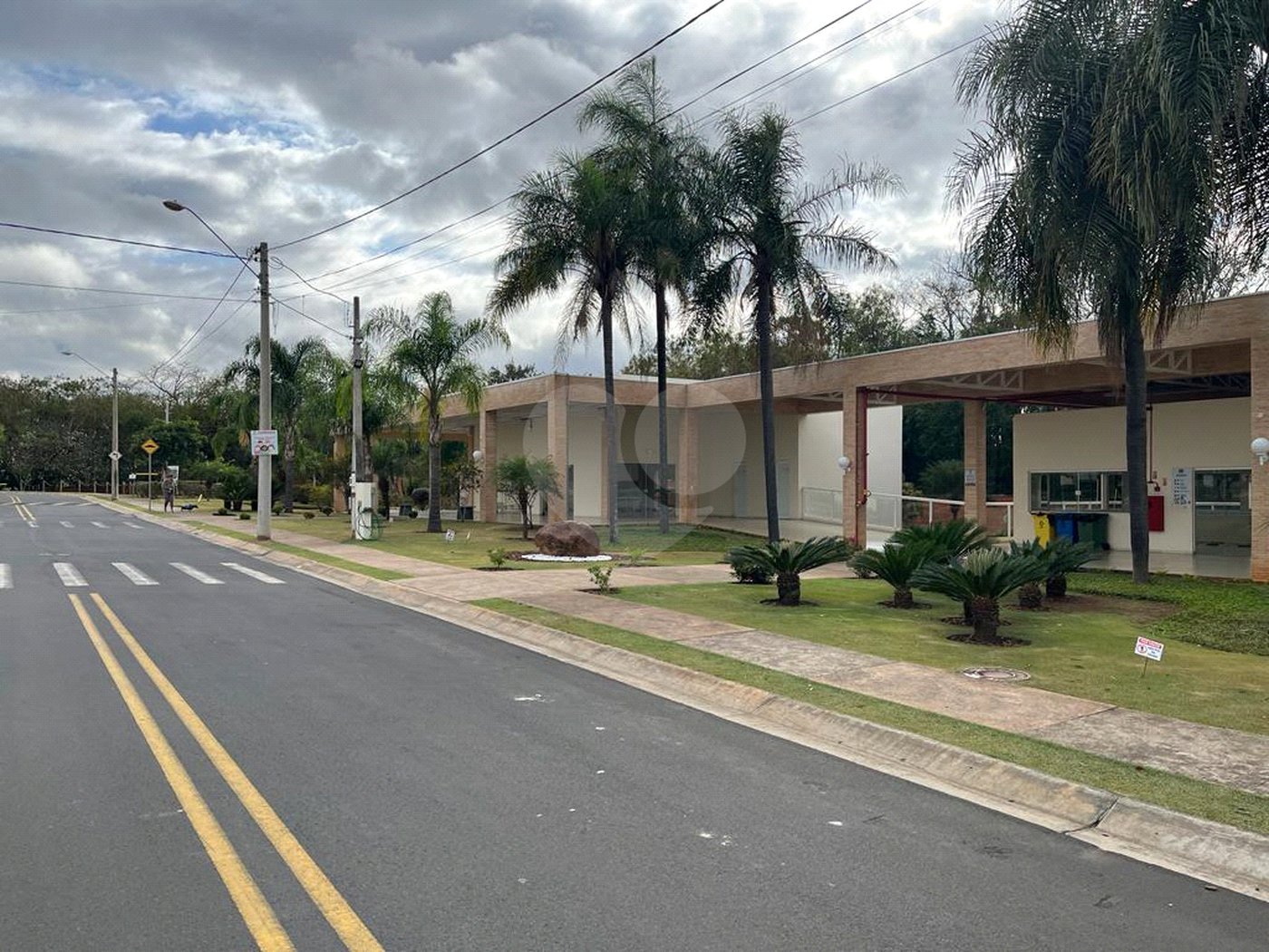 Casa à venda com 3 suítes no condomínio Village Moutonnée, Salto - SP