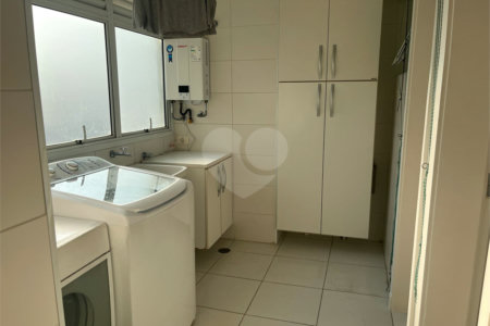 Apartamento à venda com 4 suítes em Vila Andrade, São Paulo, SP