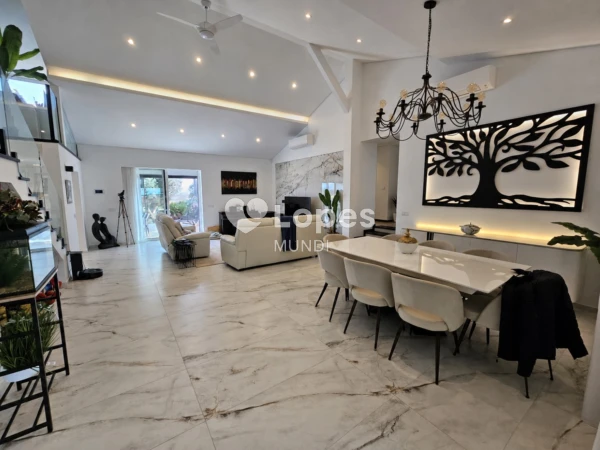 Casa com 3 quartos à venda no Algarve, Portugal – Piscina e terreno de 12.000 m²