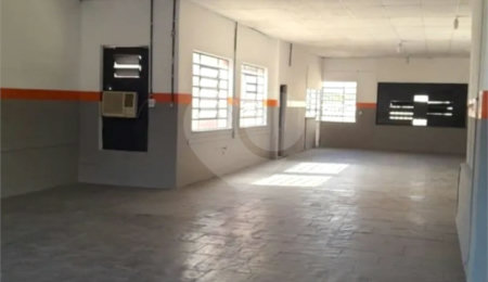 Prédio à venda em Bom Retiro, São Paulo, SP
