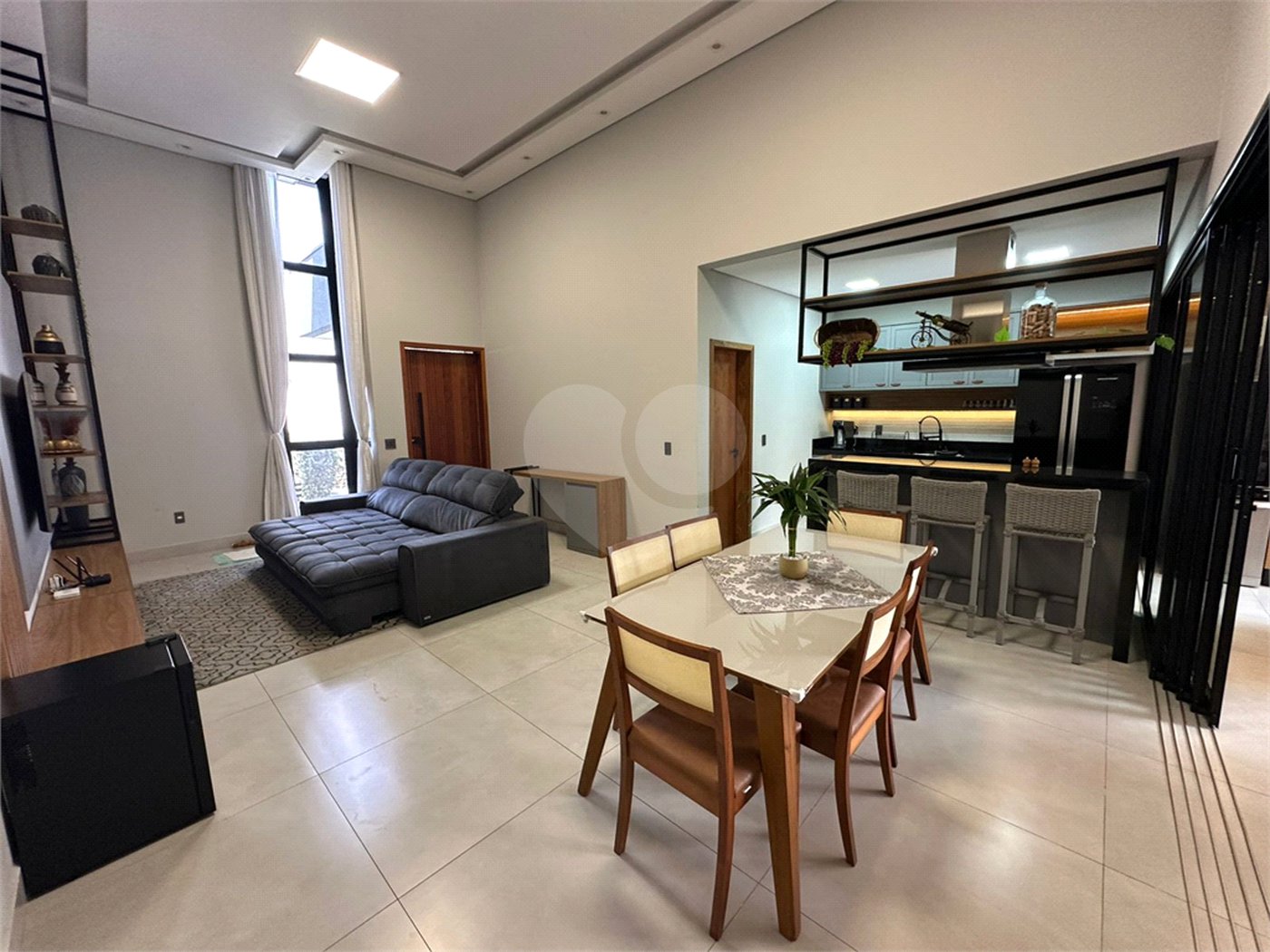 Casa à venda com 3 quartos, sendo 1 suíte, no condomínio Residencial Evidências, Indaiatuba - SP