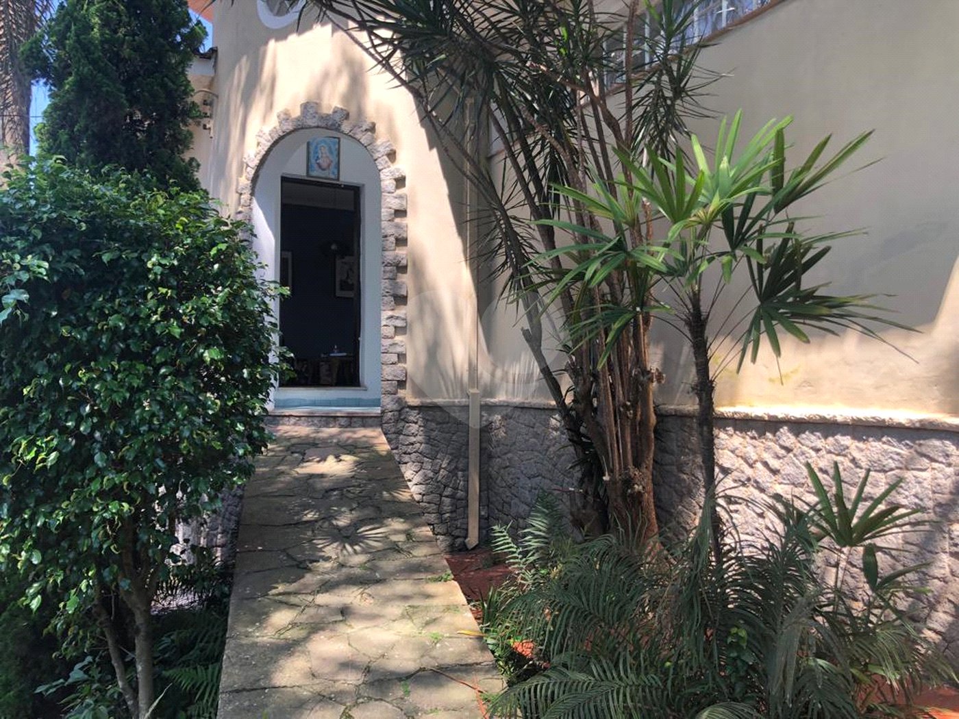 Casa à venda com 4 quartos, sendo 1 suíte,  em Jardim Colombo, São Paulo, SP