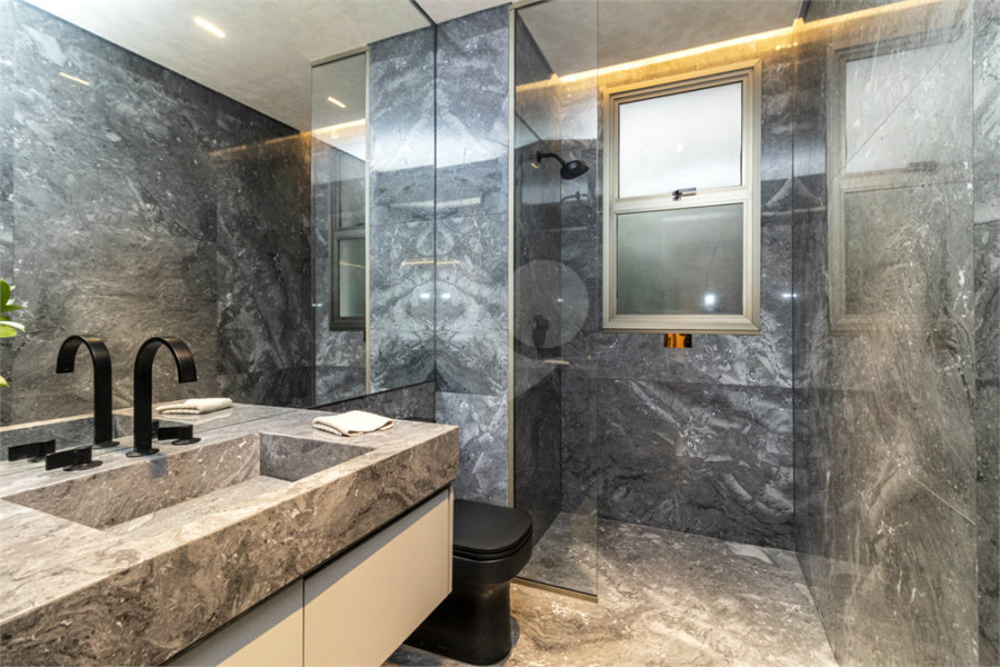 Apartamento à venda com 4 suítes em Jardim Guedala, São Paulo, SP