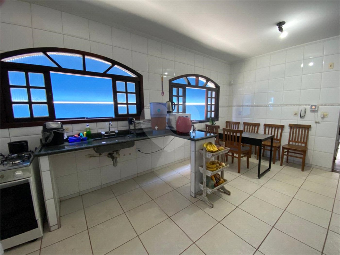 Sobrado à venda com 3 quartos, sendo 1 suíte, em Tremembé, São Paulo, SP