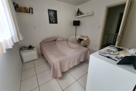 Lindo Sobrado em Condomínio