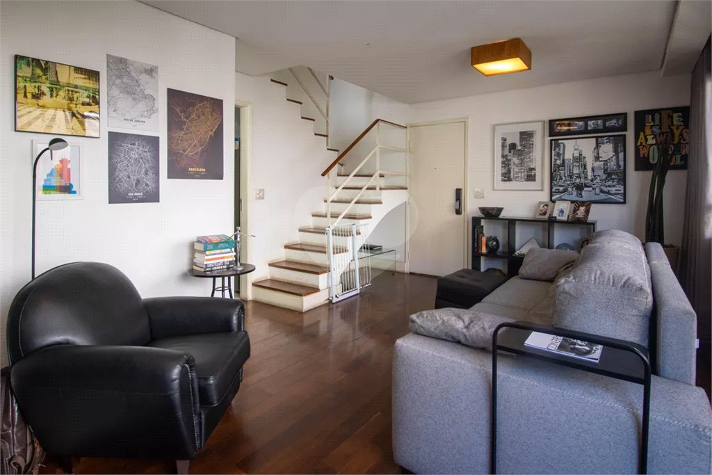 Duplex à venda com 2 suítes em Jardim Londrina, São Paulo, SP
