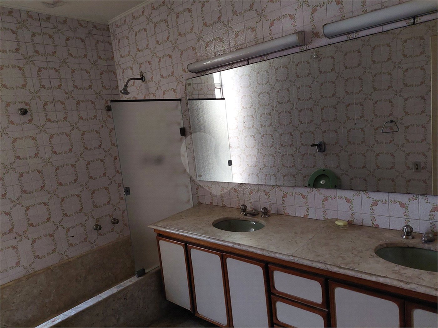 Casa à venda com 3 suítes em Jardim Leonor, São Paulo, SP