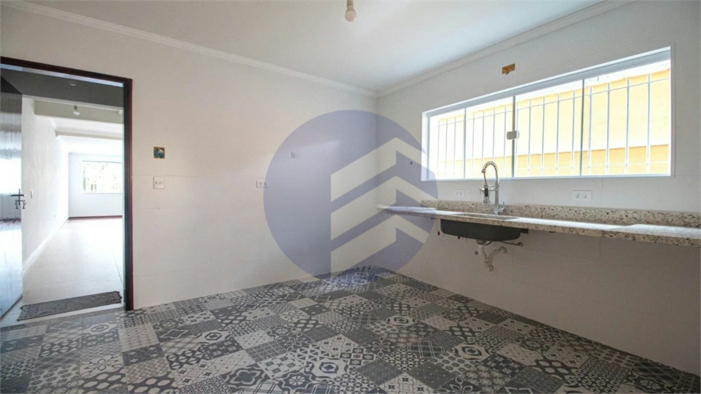 Sobrado à venda 240m² com 4 quartos, sendo 1 suíte, em Jardim Peri Peri a 650 metros do Metrô Vila Sônia