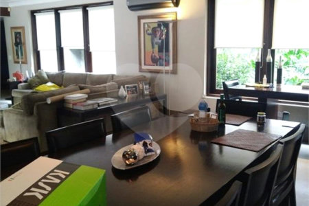 Casa à venda com 4 quartos, sendo 3 suítes, em Vila Tramontano, São Paulo, SP