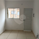 Casa à venda com 2 quartos em Vila Popular, Itapetininga, SP