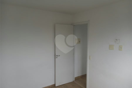 Apartamento à venda com 2 quartos em Jardim Taboão, São Paulo, SP