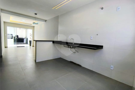 Casa à venda com 2 quartos, sendo 1 suíte,  em Guriri, Cabo Frio, RJ