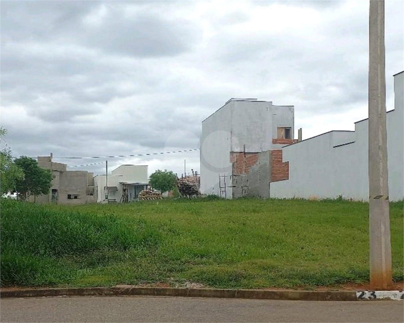 Terreno à venda no condomínio Jardim, Sorocaba - SP