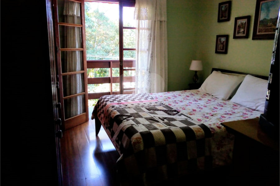 Casa à venda com 3 suítes em Horto Florestal, São Paulo, SP