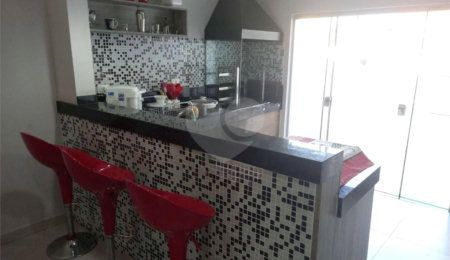 Casa à venda com 3 quartos, sendo 1 suíte, em Vila Assis, Sorocaba, SP
