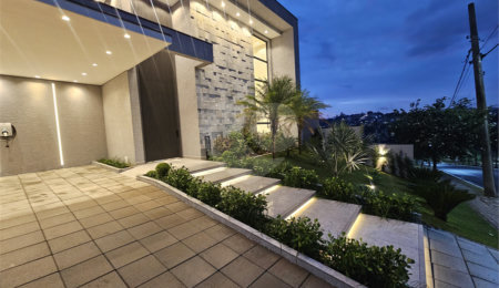 Casa à venda com 4 suítes no condomínio Villas do Jaguari, Santana de Parnaíba - SP