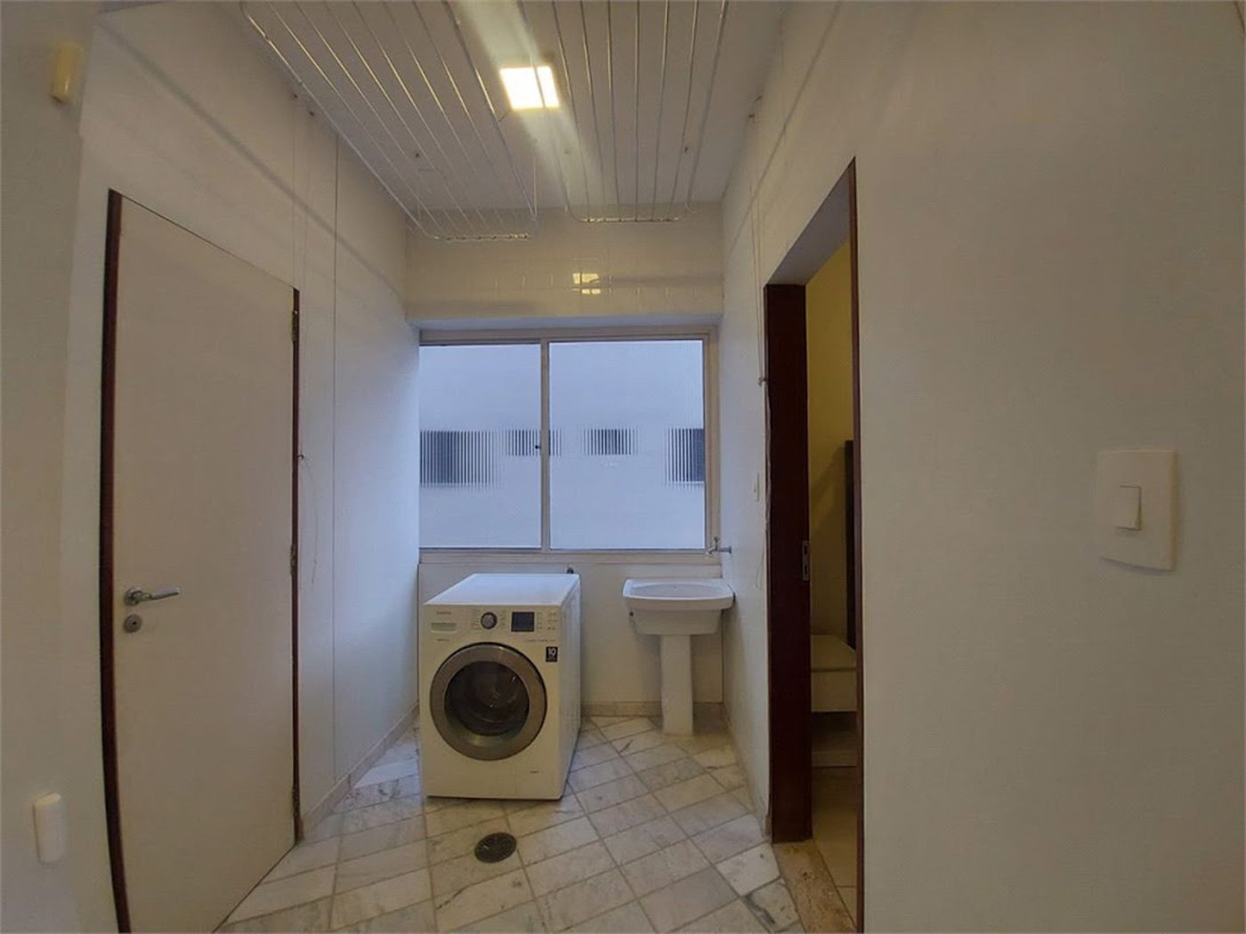 Apartamento com 4 dormitórios à venda, 120 m² por R$ 700.000,00 - Pitangueiras - Guarujá/SP
