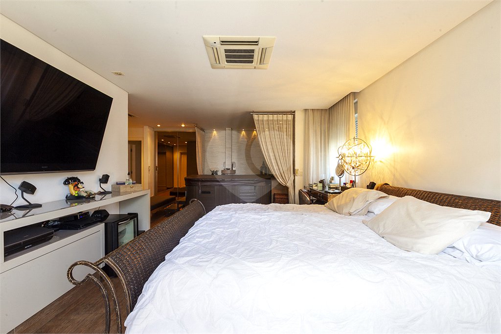 Apartamento à venda com 3 suítes em Panamby, São Paulo, SP