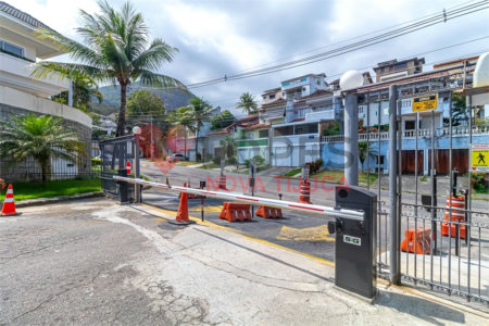 Casa de Vila à venda com 3 quartos, sendo 1 suíte, em Freguesia (jacarepaguá), Rio de Janeiro, RJ
