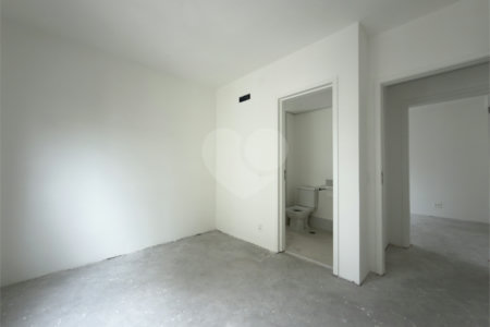 Apartamento à venda com 3 suítes em Vila Nova Conceição, São Paulo, SP