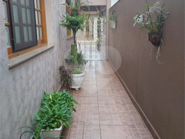 Casa à venda com 4 quartos, sendo 3 suítes,  no condomínio Da Serra, São Paulo - SP