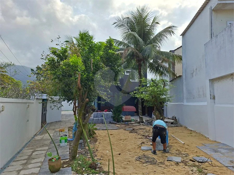 Casa à venda com 3 quartos, sendo 1 suíte, em Vargem Pequena, Rio de Janeiro, RJ