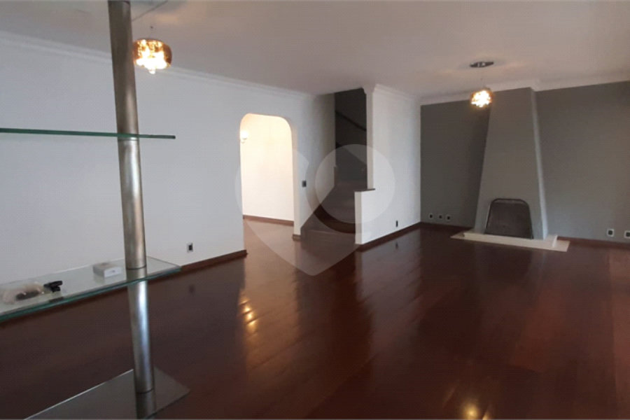 Sobrado à venda ou para alugar com 4 quartos, sendo 3 suítes,  em Jardim Franca, São Paulo, SP