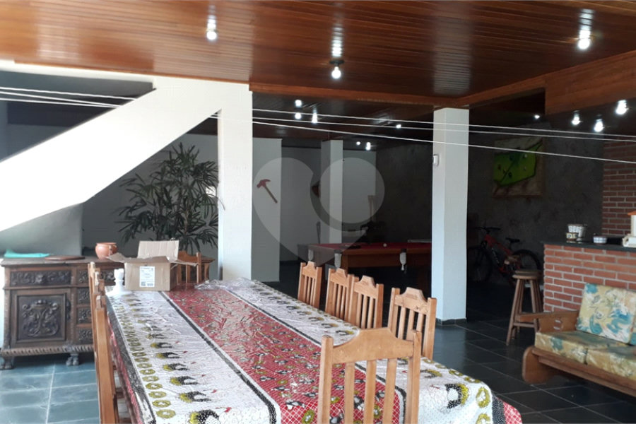 Sobrado à venda com 4 suítes em Tremembé, São Paulo, SP
