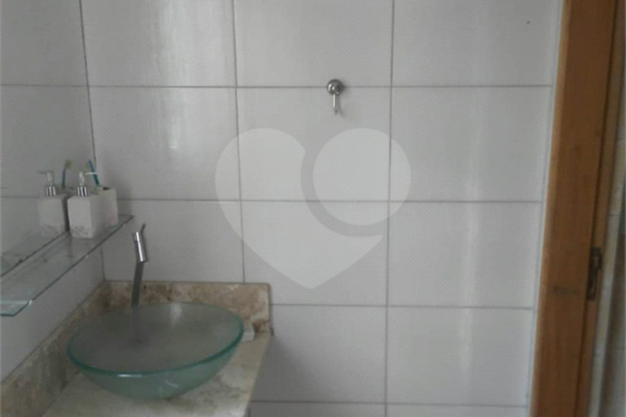 Sobrado à venda com 3 quartos em Parque Novo Mundo, São Paulo, SP