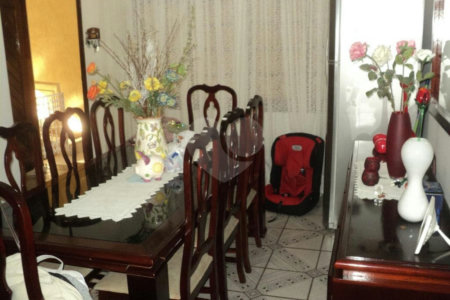 Casa Térrea à venda com 3 suítes em Vila Paulicéia, São Paulo, SP