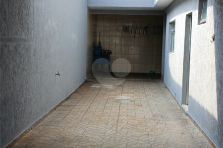 Casa à venda com 4 quartos, sendo 1 suíte, em Jardim Rosa de Franca, Guarulhos, SP