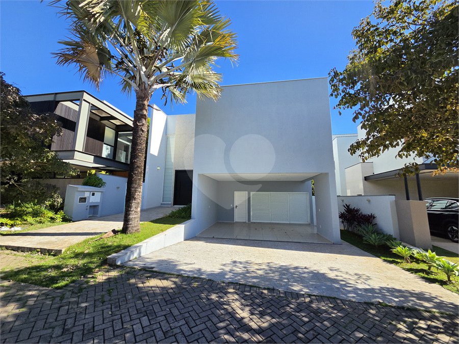 Casa para alugar com 3 suítes no condomínio Alphaville Nova Esplanada 1, Votorantim - SP