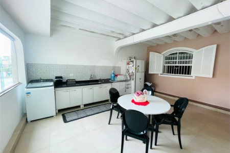Casa à venda com 4 quartos, sendo 1 suíte,  em Jardim Stella, Santo André, SP