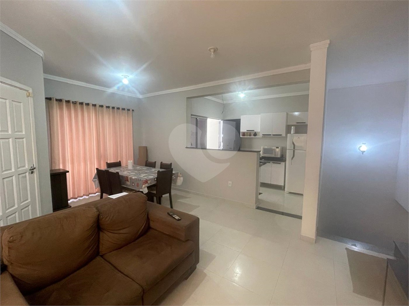Casa à venda com 4 quartos, sendo 1 suíte, no condomínio Horto Florestal II, Sorocaba - SP