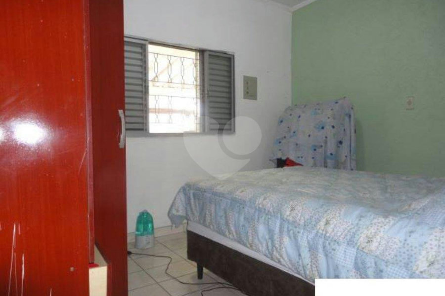 Casa de Vila à venda com 6 quartos em Jardim Peri, São Paulo, SP