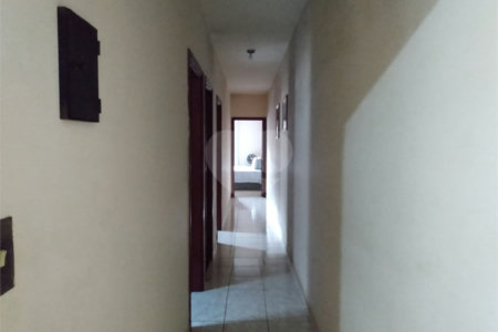 Casa à venda com 3 quartos, sendo 1 suíte,  em Vila Oliveira, Itapetininga, SP
